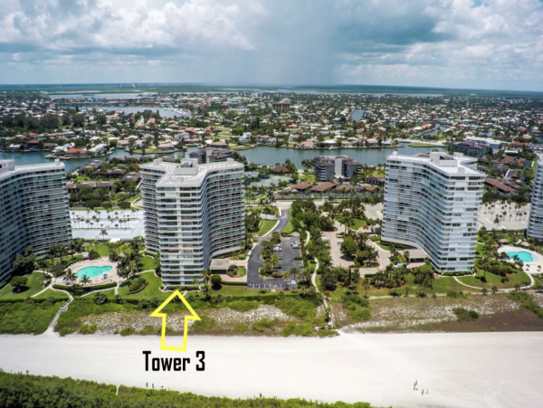 Modern Beachfront Condo with Gulf Views Walk To Beach, Dinning & Shops